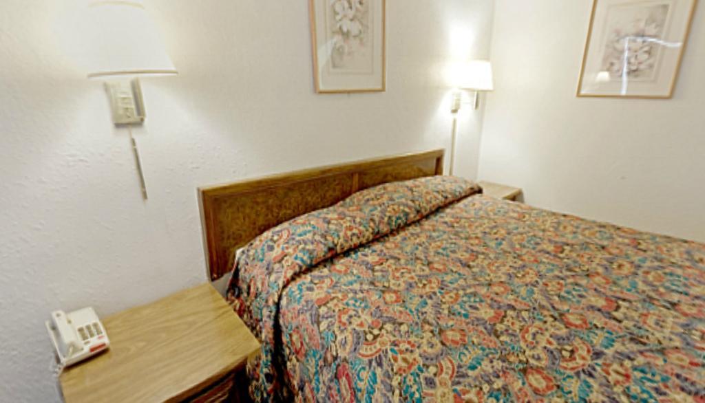 Americas Best Value Inn Mount Vernon Room photo