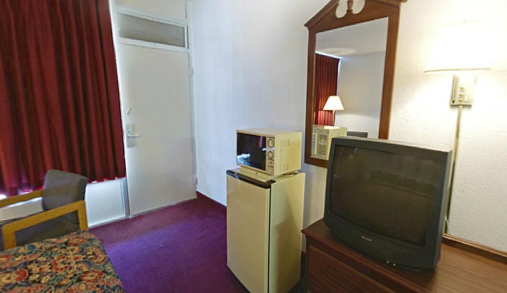 Americas Best Value Inn Mount Vernon Room photo